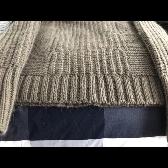 Banana Republic Mixed Stitch Turtleneck EUC - Picture 4 of 7